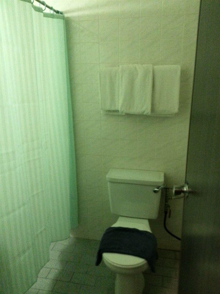 Century Hotel コタキナバル エクステリア 写真