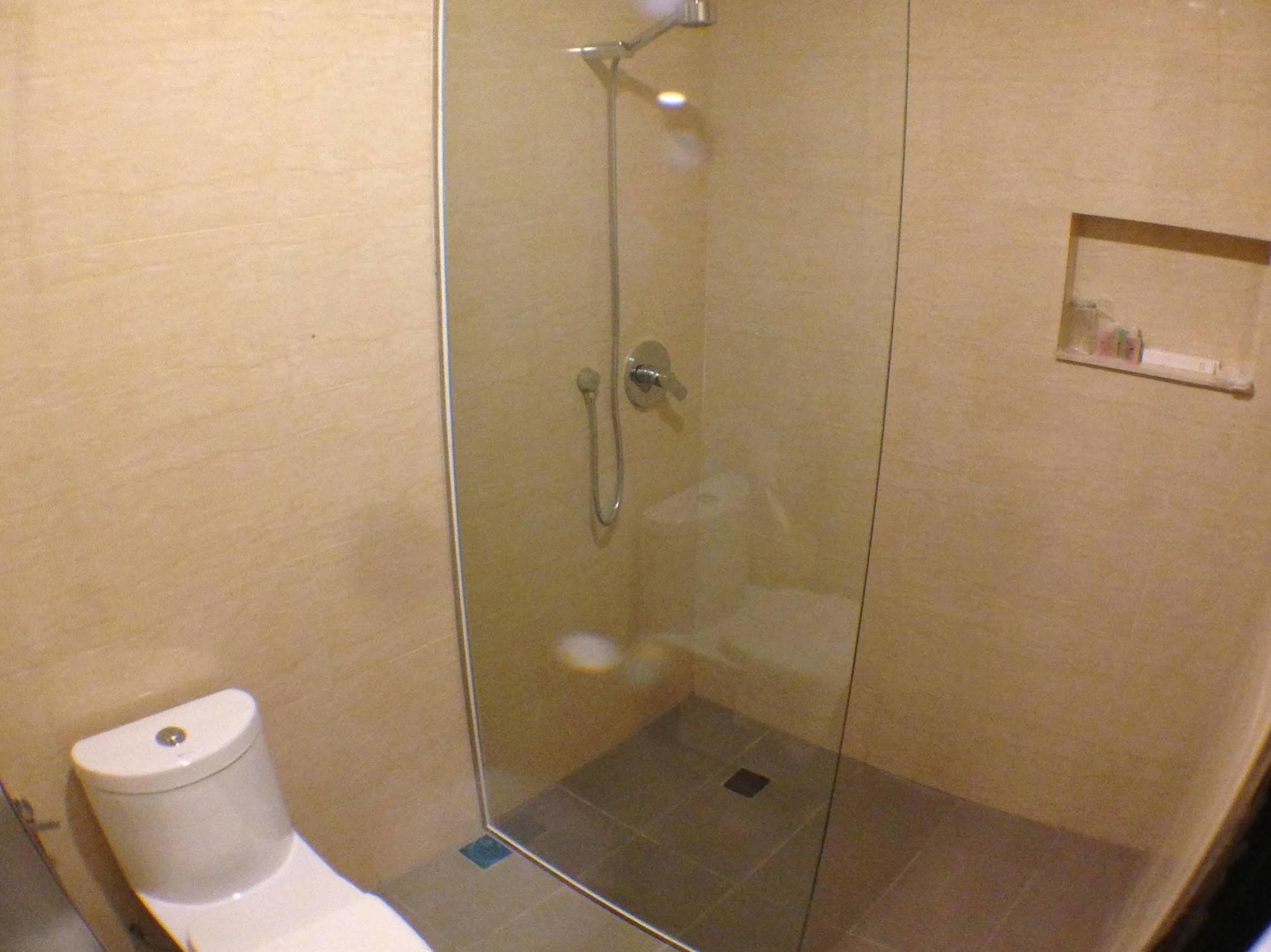 Century Hotel コタキナバル エクステリア 写真